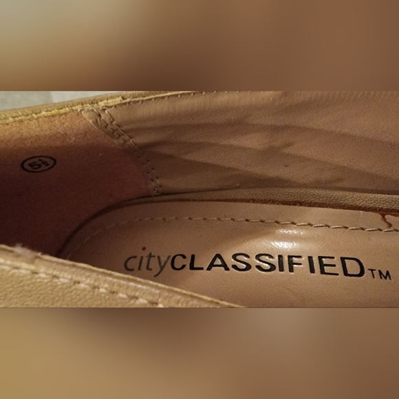 Nude/tan/pinky Round Toe Pumps - Picture 6 of 6